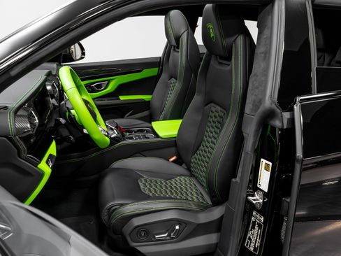 Used 2022 Lamborghini Urus image 6