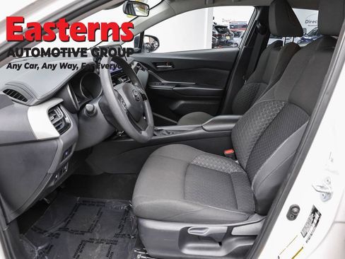 Used 2021 Toyota C-HR LE FWD image 13