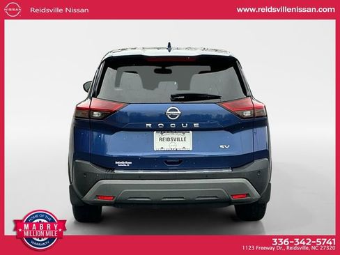 Used 2021 Nissan Rogue SV image 5