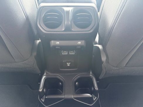 Used 2020 Jeep Gladiator Overland AWD/4WD image 22