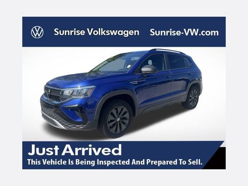Used 2023 Volkswagen Taos S FWD image 1