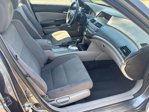 Used 2011 Honda Accord LX image 25
