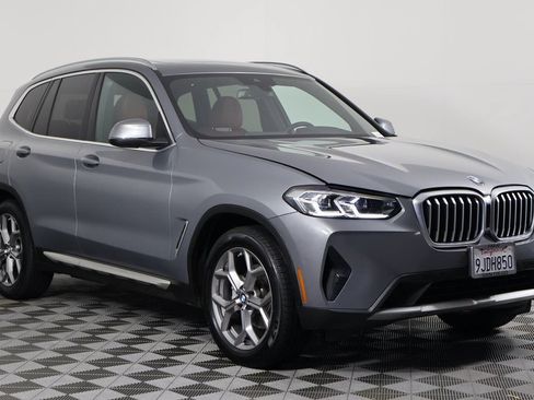 Used 2024 BMW X3 sDrive30i w/ Convenience Package RWD image 3