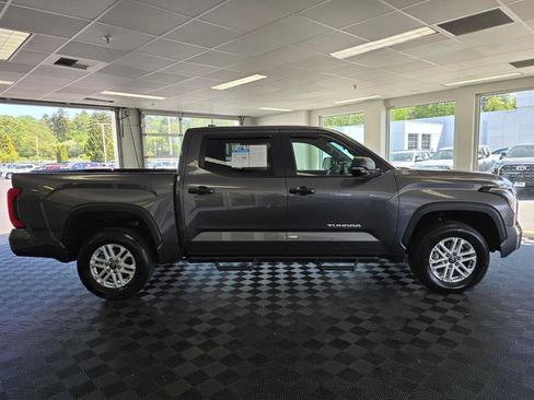 Used 2025 Toyota Tundra SR5 w/ SR5 Convenience Package AWD/4WD image 2