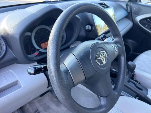 Used 2011 Toyota RAV4 4WD w/ Base L4 Extra Value Pkg image 19