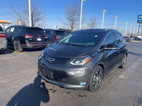 Used 2020 Chevrolet Bolt Premier w/ Infotainment Package image 5