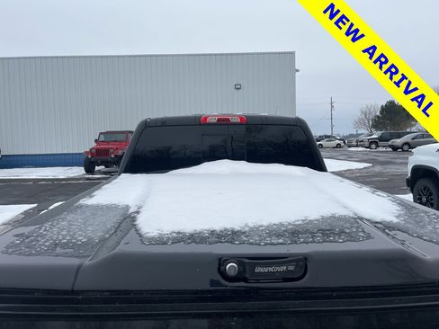 Used 2017 Chevrolet Silverado 1500 LT w/ All Star Edition image 5