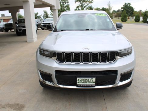 Certified 2023 Jeep Grand Cherokee L Limited image 3