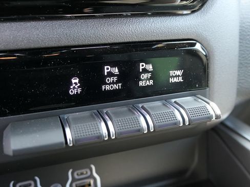 New 2026 RAM 1500 Express AWD/4WD image 20