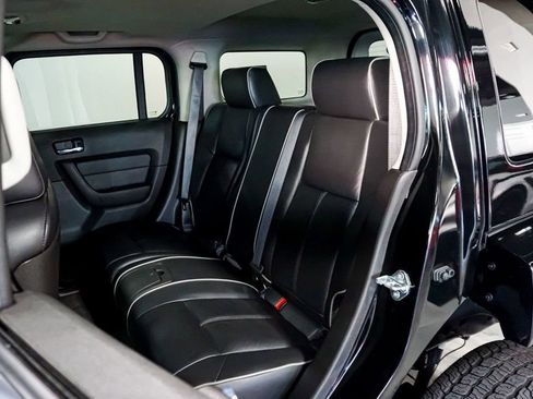 Used 2009 HUMMER H3 Alpha image 31