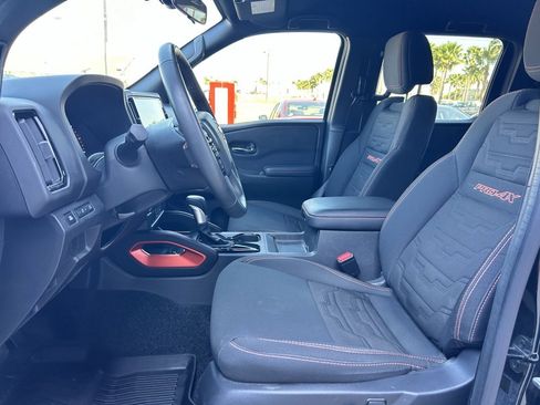 Used 2025 Nissan Frontier PRO-4X image 10
