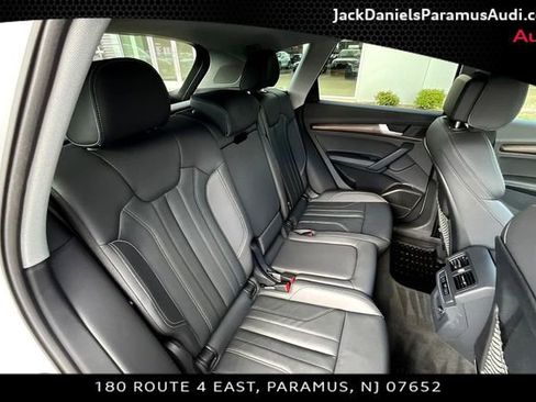Used 2023 Audi Q5 e Premium Plus w/ Premium Plus Package image 19