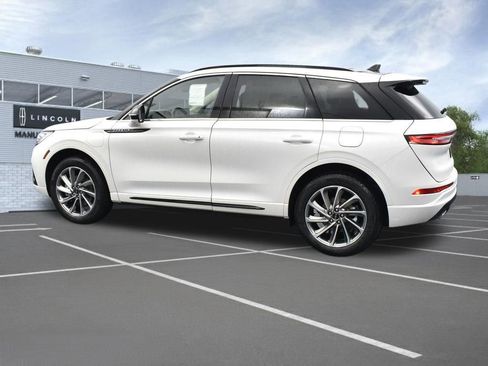 New 2026 Lincoln Corsair Grand Touring AWD/4WD image 2