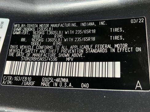 Used 2022 Toyota Highlander XLE AWD/4WD image 21