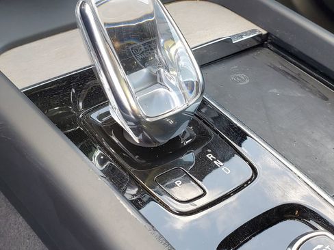 Used 2022 Volvo XC60 B5 Inscription image 27