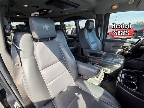 Used 2017 Chevrolet Express 2500 RWD image 41