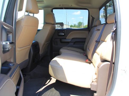 Used 2018 GMC Sierra 2500 Denali w/ Duramax Plus Package AWD/4WD image 19