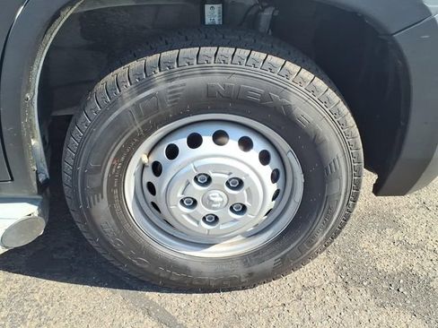 Used 2025 RAM ProMaster 2500 w/ U-Haul Equipment Group FWD image 12