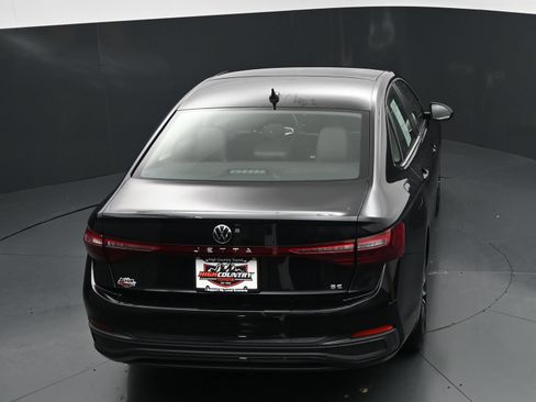 Used 2026 Volkswagen Jetta SE FWD image 30