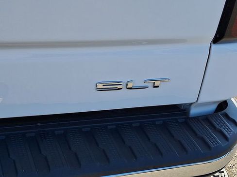 Certified 2025 GMC Sierra 1500 SLT image 33