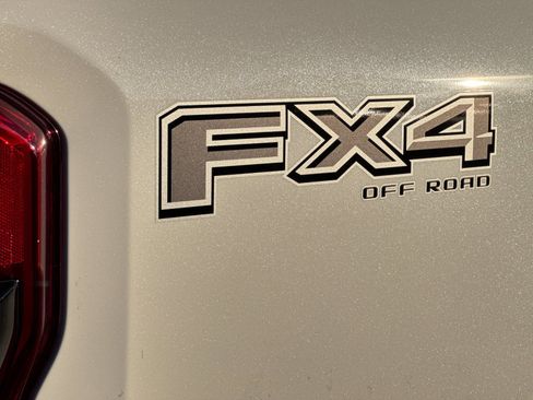 New 2025 Ford F250 Lariat w/ Lariat Ultimate Package image 33