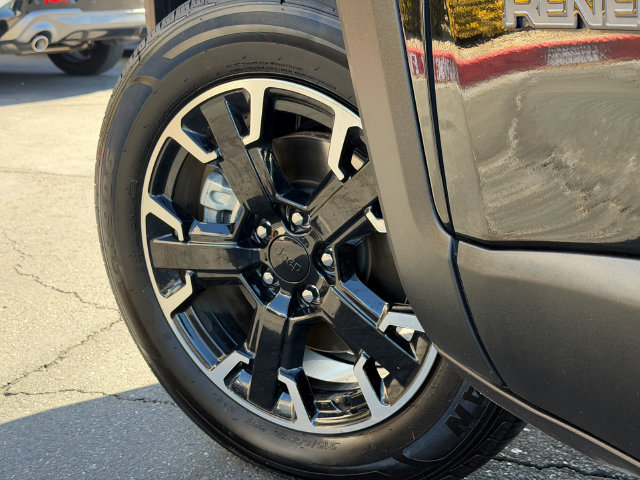 Used 2023 Jeep Renegade Latitude AWD/4WD image 10