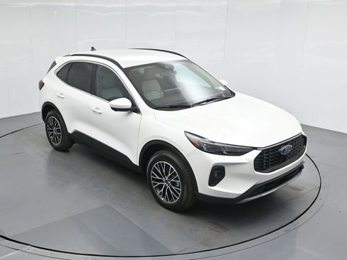 New 2025 Ford Escape Base w/ PHEV Premium Package image 41