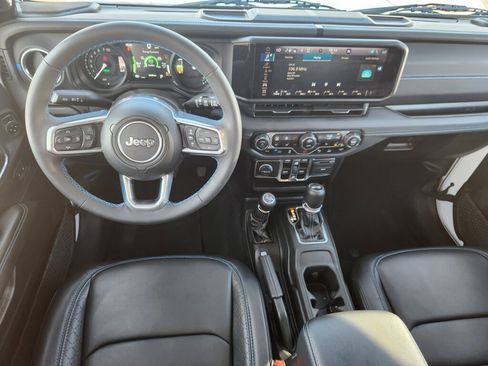 Used 2024 Jeep Wrangler High Altitude image 10