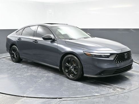 Used 2025 Honda Accord SE image 3