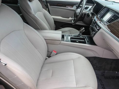 Used 2017 Genesis G80 3.8 RWD image 16