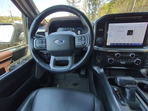 Certified 2022 Ford F150 Lariat w/ Equipment Group 502A High image 21