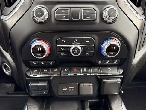 Used 2021 GMC Sierra 1500 AT4 w/ AT4 Premium Package image 26