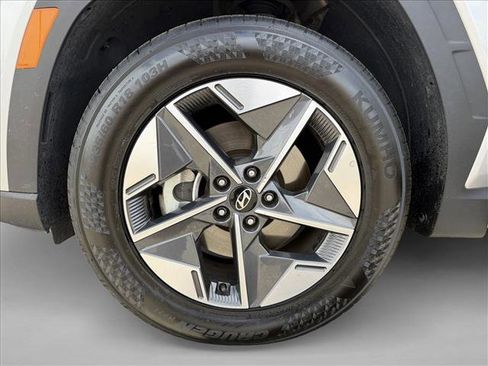 Used 2025 Hyundai Tucson SEL FWD image 24