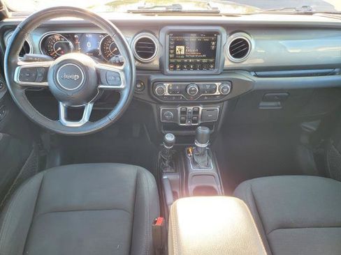 Used 2022 Jeep Wrangler Unlimited Sahara w/ Cold Weather Group image 21