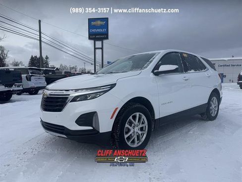 Used 2023 Chevrolet Equinox LT image 1