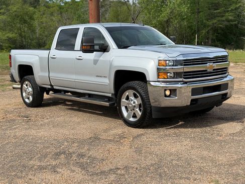 Used 2016 Chevrolet Silverado 2500 LT w/ LT Convenience Package RWD image 7
