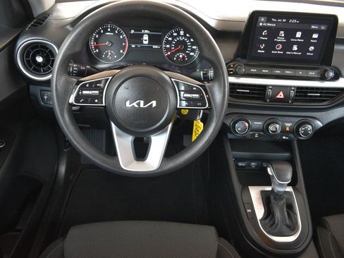 Used 2023 Kia Forte LXS FWD image 13