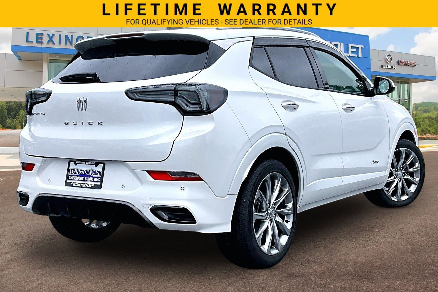 Used 2025 Buick Encore GX Avenir w/ Avenir Technology Package FWD image 13