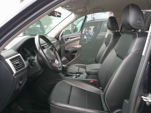 Used 2021 Volkswagen Atlas SE AWD/4WD image 9