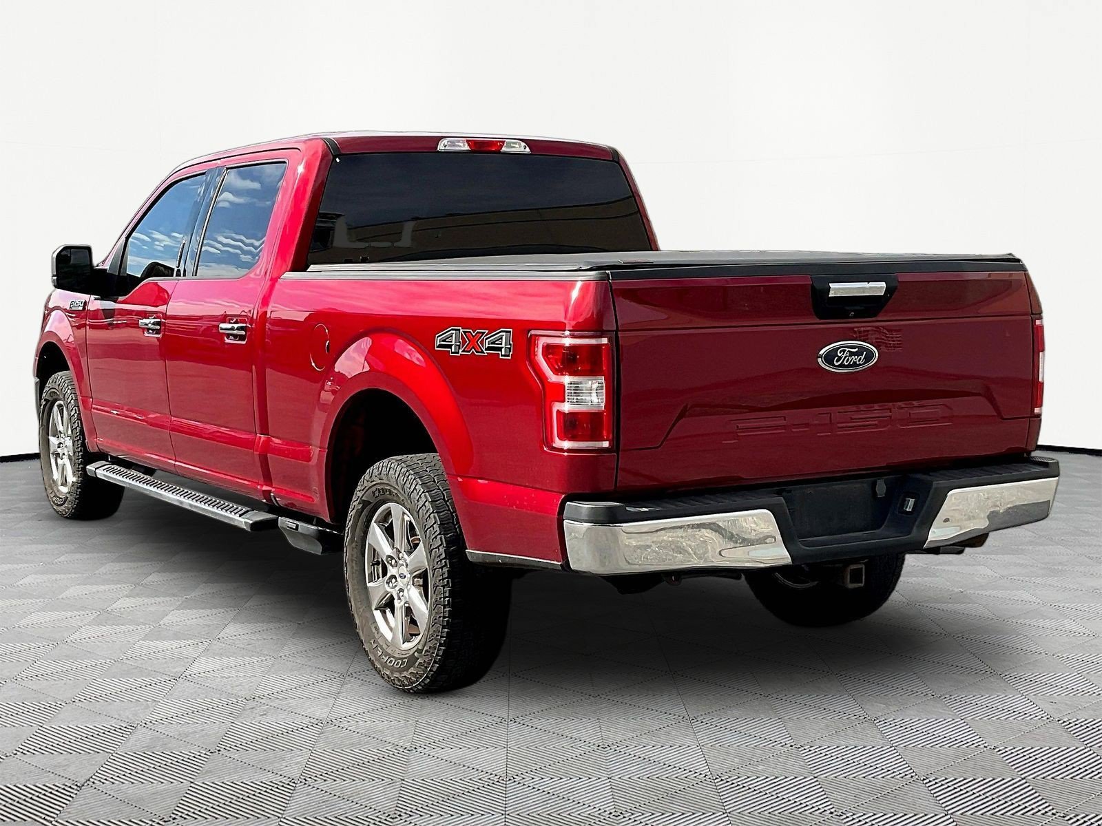 Used 2019 Ford F150 XLT w/ Equipment Group 302A Luxury AWD/4WD image 4