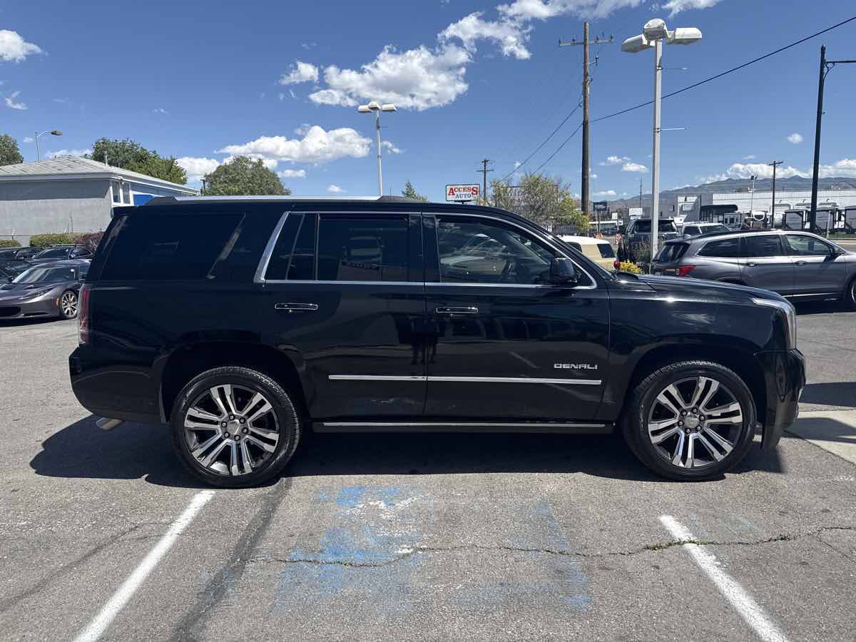Used 2017 GMC Yukon Denali w/ Open Road Package AWD/4WD image 5