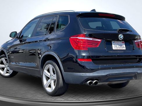 Used 2017 BMW X3 sDrive28i RWD image 2