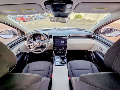 Used 2022 Hyundai Tucson Blue AWD/4WD image 2