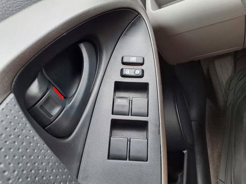 Used 2009 Toyota RAV4 2WD image 18