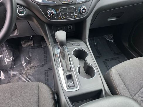 Used 2023 Chevrolet Equinox LT w/ Driver Convenience Package AWD/4WD image 22