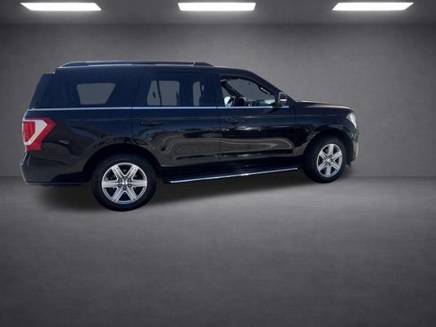 Used 2019 Ford Expedition XLT w/ Equipment Group 202A AWD/4WD image 15