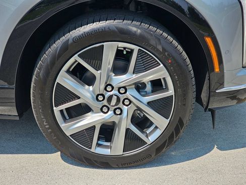 New 2026 Cadillac Optiq Luxury 1 AWD/4WD image 9