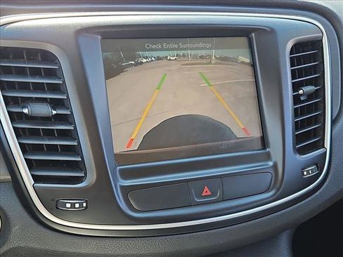 Used 2016 Chrysler 200 Limited image 12