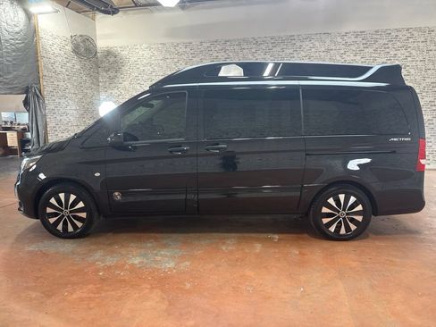 Used 2022 Mercedes-Benz Metris Passenger image 4