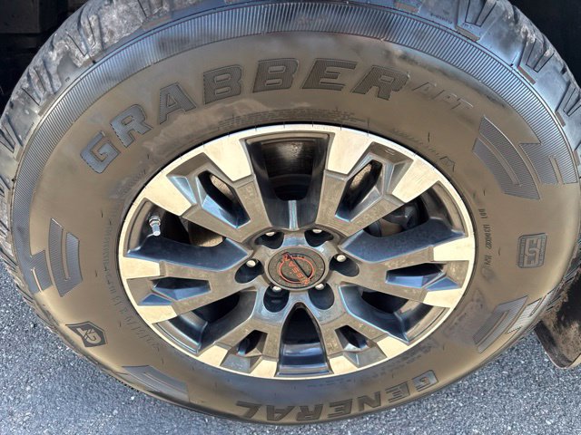 Used 2024 Nissan Titan PRO-4X w/ Pro-4x Convenience Package AWD/4WD image 10